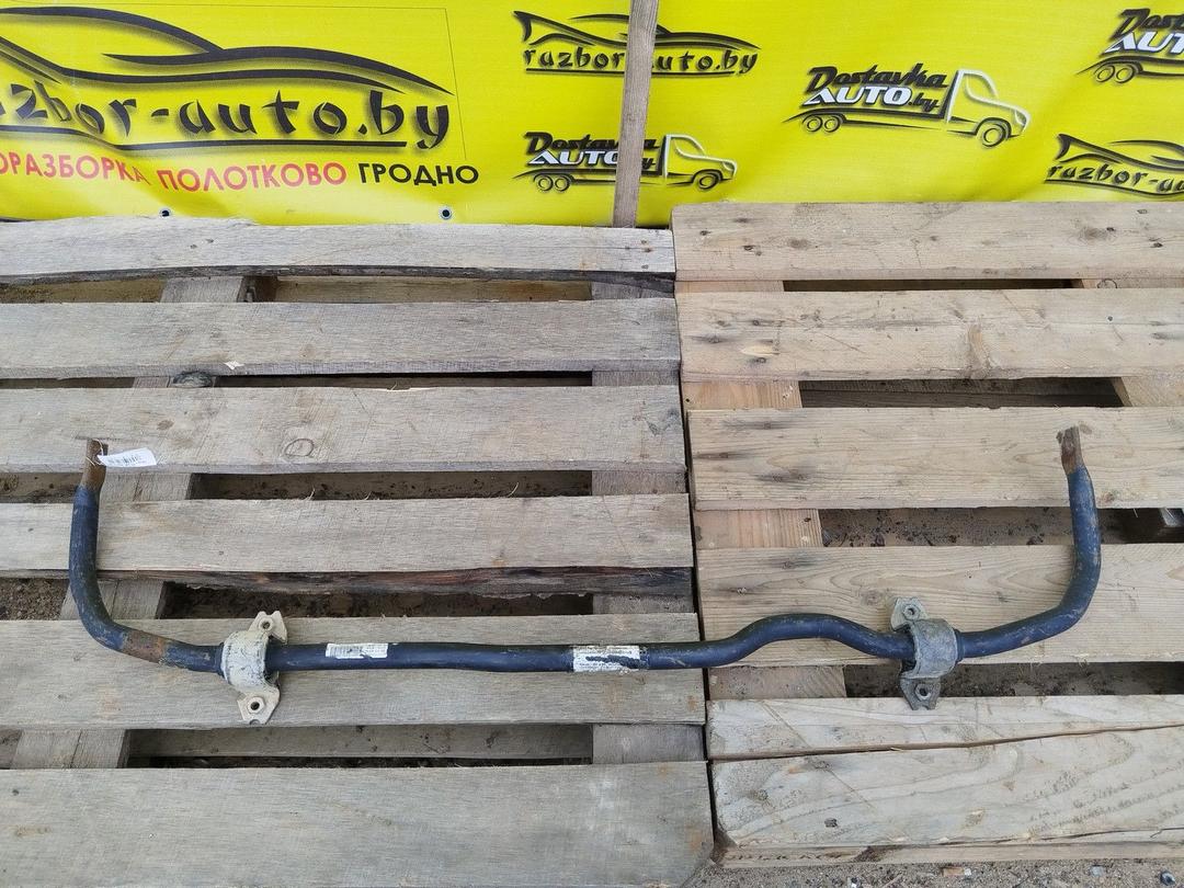 Стабилизатор подвески (поперечной устойчивости) передний H3HI83 Volkswagen Passat - Фото 1