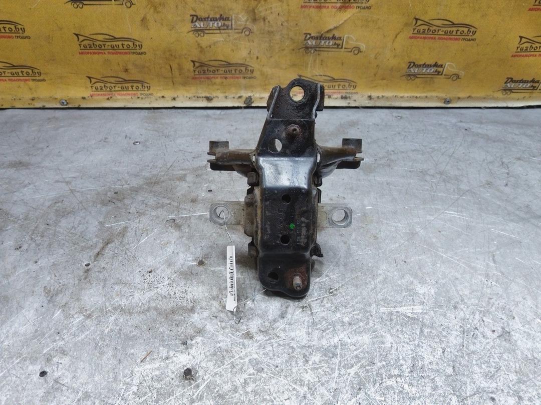 Подушка крепления КПП MTB5UP Volkswagen Polo купить с доставкой