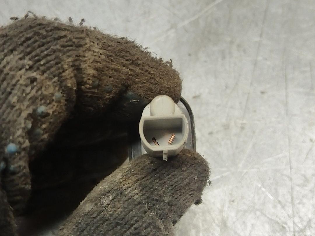 Выключатель концевой (концевик) YX8OX4 Opel Astra купить