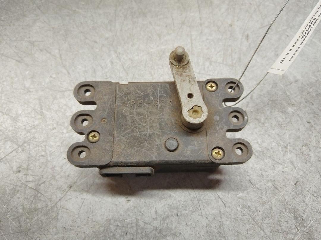 Моторчик заслонки печки 3UP0KB Mazda Premacy - Фото 2