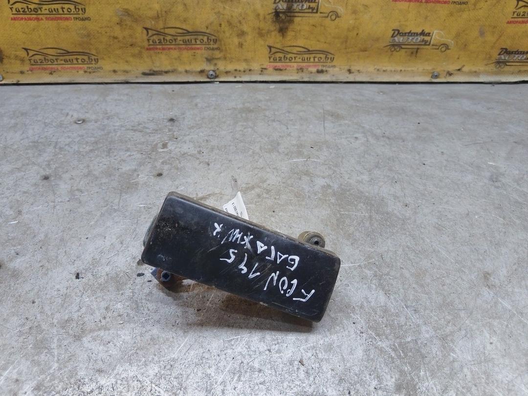 Ручка открывания багажника 993JW3 Ford Tourneo Connect