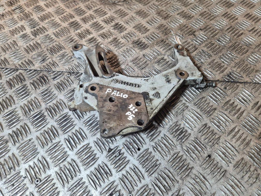 Кронштейн генератора 4YSZ3L Fiat Palio