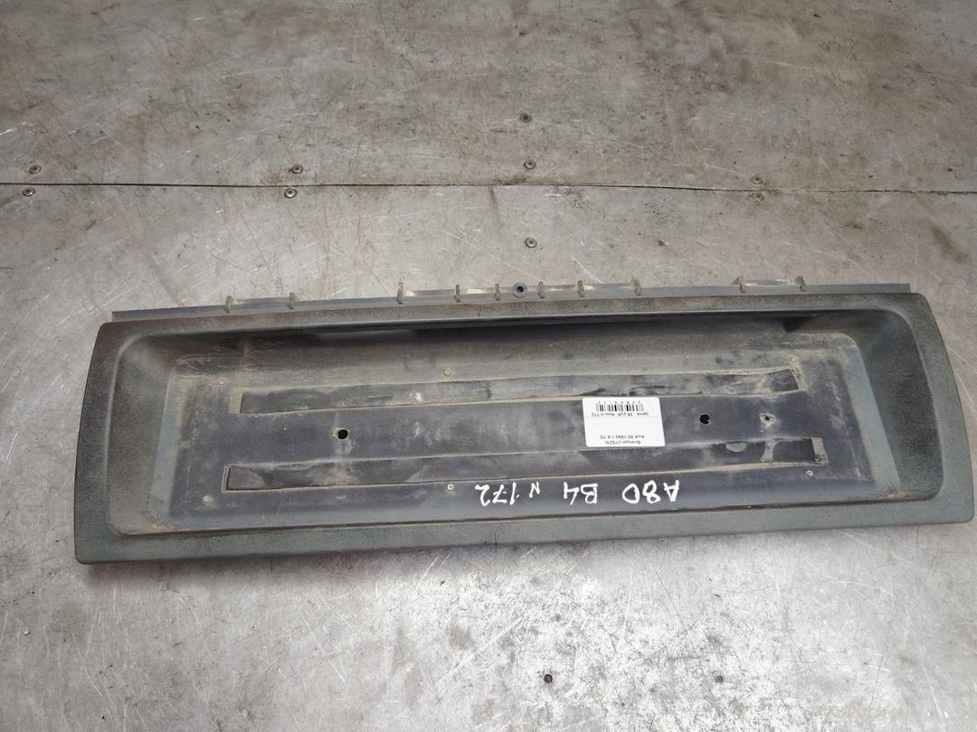 Бленда UYSZ5I Audi 80 - Фото 1