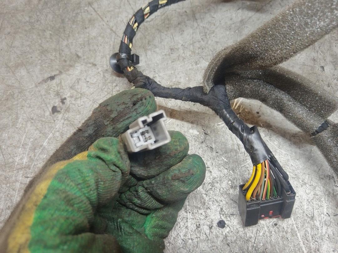 Проводка двери передней левой 17KXIR Volvo S40 - Фото 5