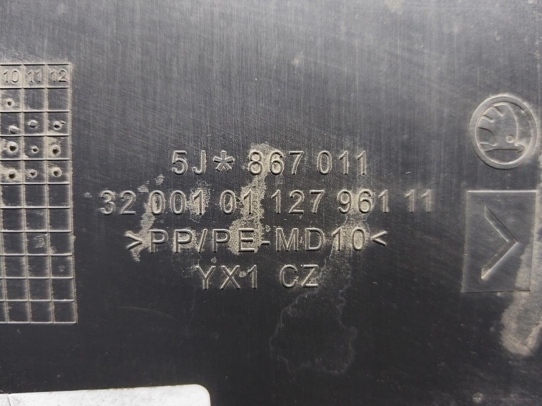 Обшивка двери передней левой (дверная карта) Y9ULBB Skoda Fabia купить на авторазборке