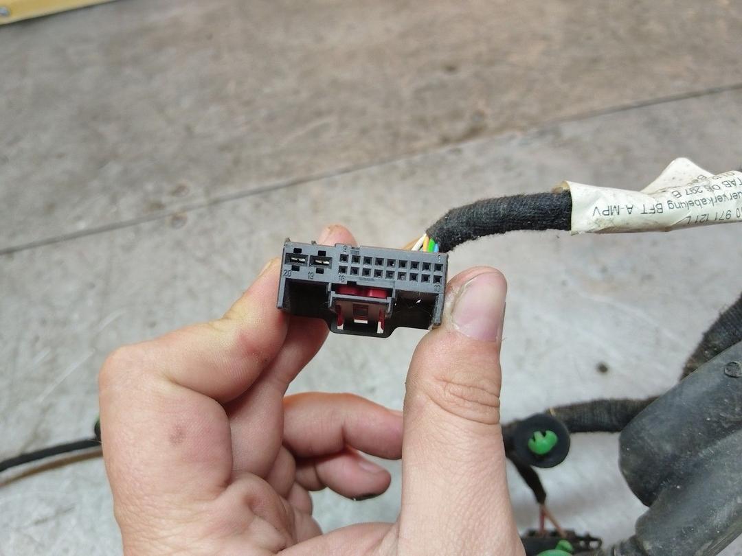 Проводка двери передней правой OA86I1 Volkswagen Touran купить в магазине запчастей бу