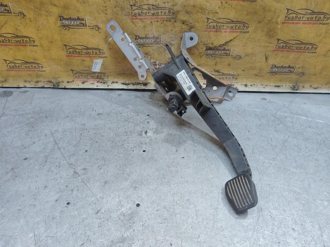 Педаль сцепления UM5XEN Ford Focus - Фото 1