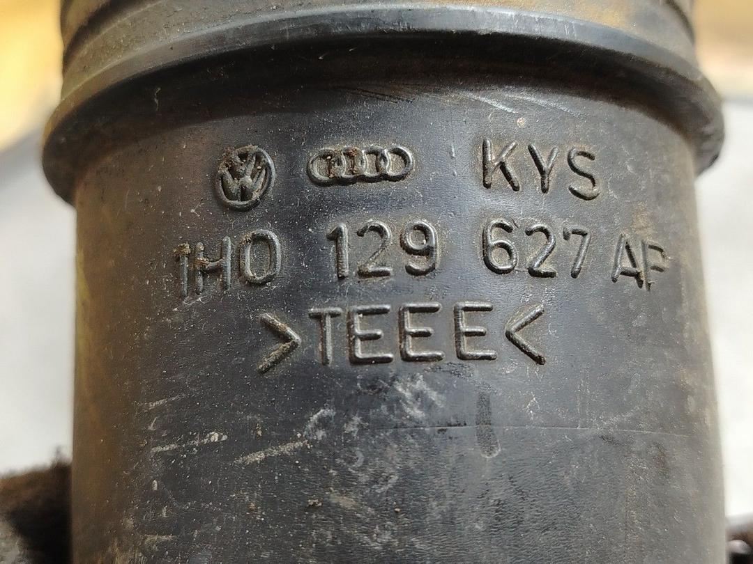 Патрубок воздушного фильтра 0KR2LB Volkswagen Passat - Фото 5