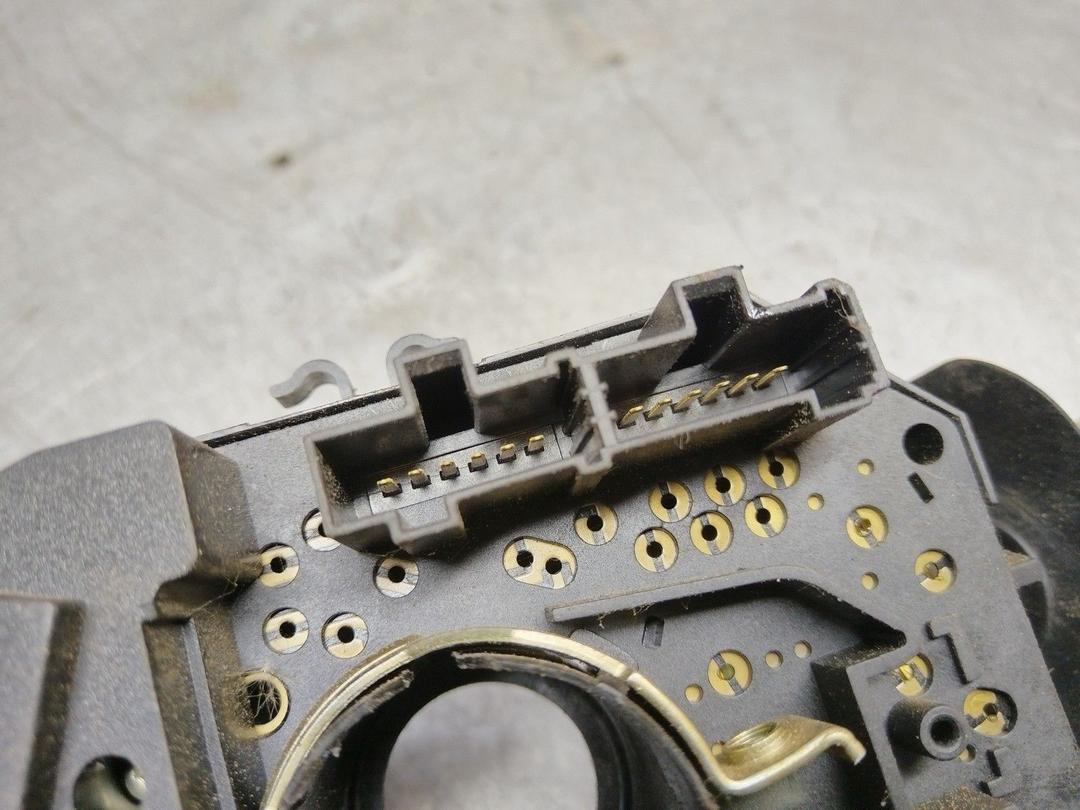 Переключатель подрулевой (стрекоза) OJJID5 Alfa Romeo 147 купить с доставкой. Огромный выбор запчастей и марок авто. У нас есть практически все.