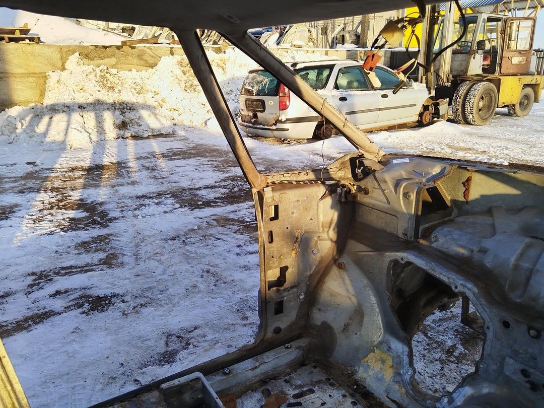 Стойка кузовная передняя левая 3T6J5S Renault Espace купить на авторазборке