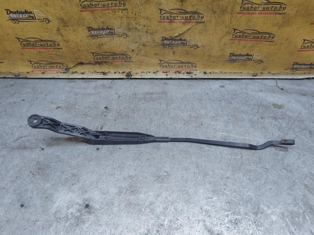 Щеткодержатель (поводок стеклоочистителя, дворник) YTW2I7 Mitsubishi Carisma купить в магазине запчастей бу