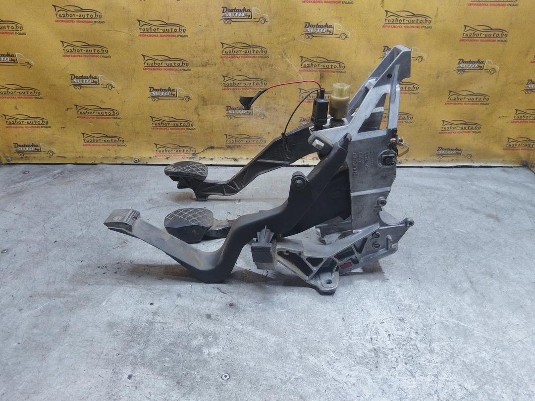 Узел педальный (блок педалей) JY022H Audi A4 купить