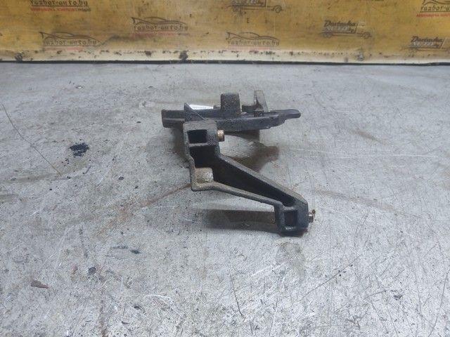 Крепление ТНВД V6V6LA Ford Focus купить в магазине запчастей бу