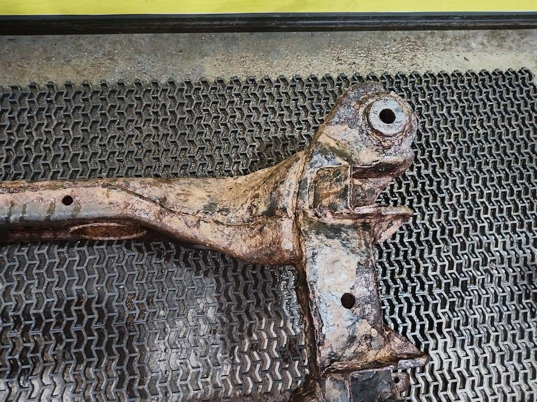 Балка подвески задняя C09DU7 Kia Sorento купить в магазине запчастей бу