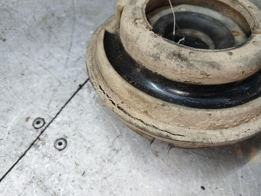 Опора амортизатора верхняя (чашка) 5R2TMB Renault Espace купить в магазине запчастей бу