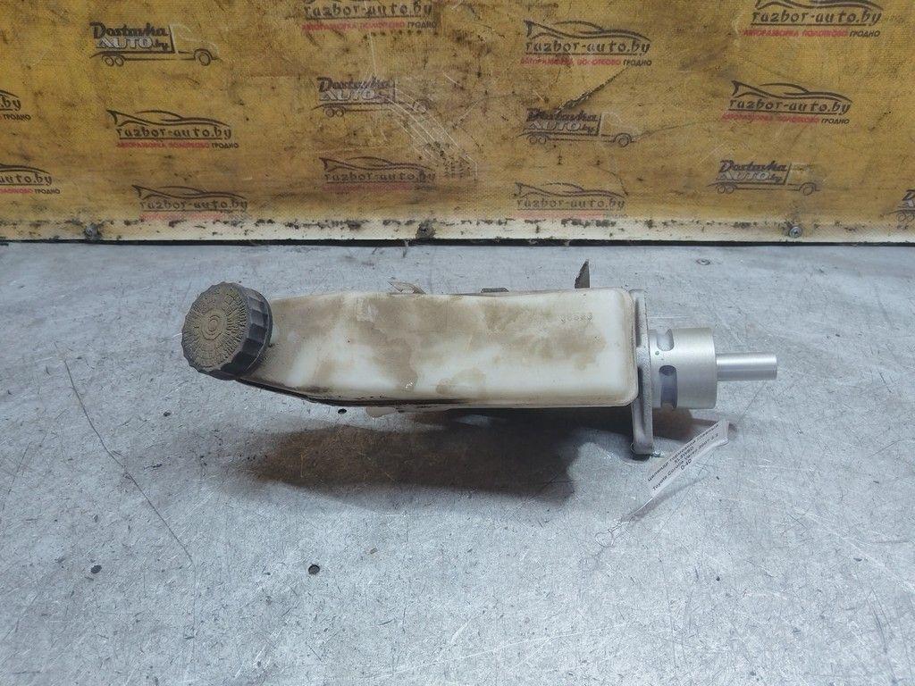 Цилиндр тормозной главный XL3W8D Toyota Corolla Verso - Фото 2