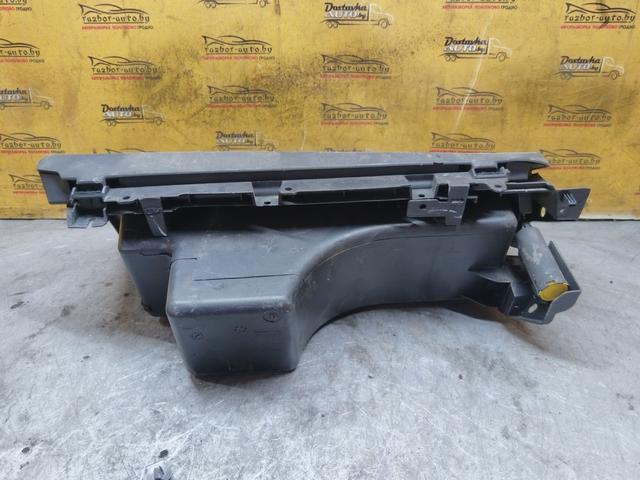 Бардачок XYNBL8 Citroen C4 Picasso купить на авторазборке