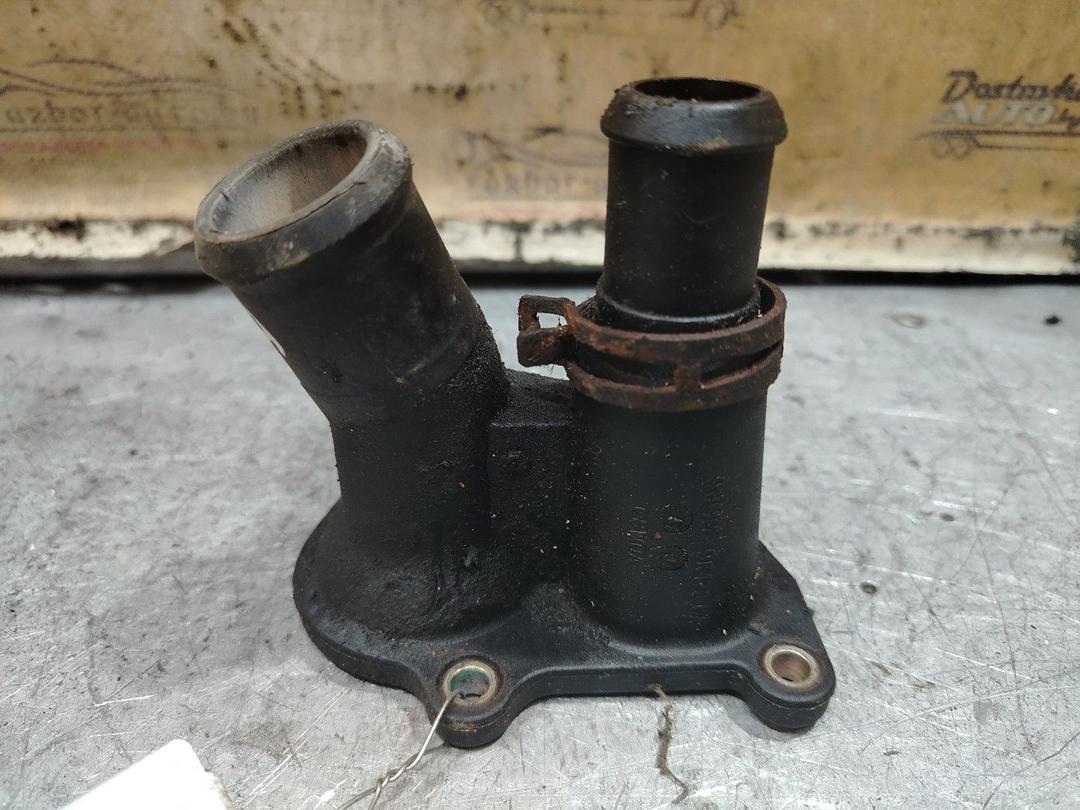 Корпус термостата 6KN2QH Ford Fiesta - Фото 1
