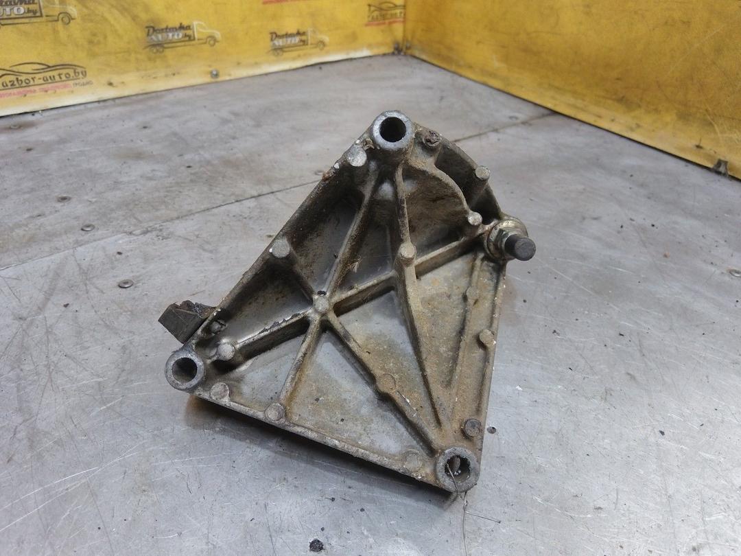 Кронштейн КПП G37P1D Renault Scenic RX4 купить