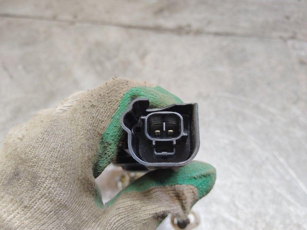 Замок двери передней правой S4147Z Toyota Aygo купить на авторазборке