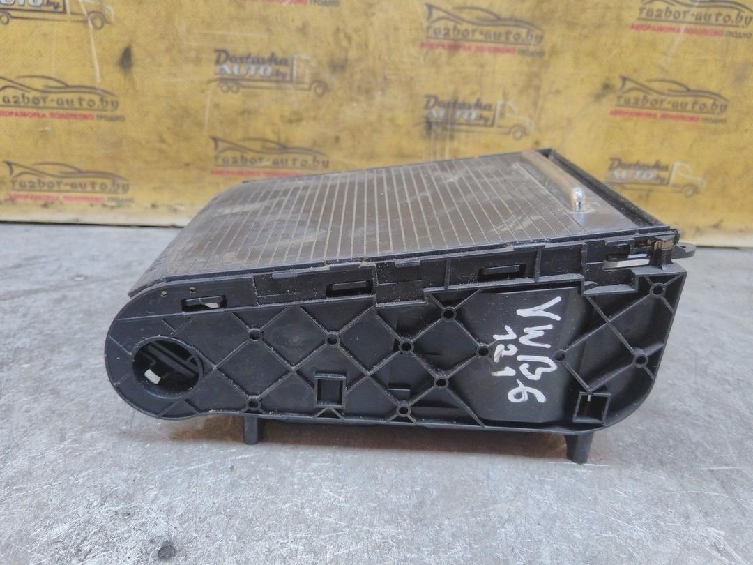 Подстаканник 7ZL9Y9 Volkswagen Passat купить