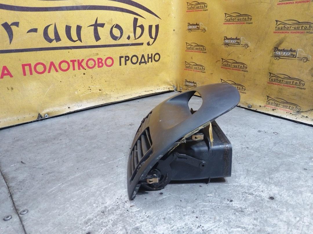 Дефлектор обдува салона 6QRY6C Mitsubishi Carisma купить на авторазборке