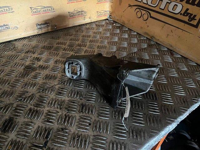 Кронштейн двигателя Q87SJZ Audi A6 - Фото 1