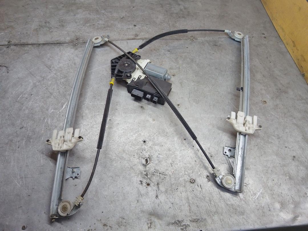 Стеклоподъемник электрический передний левый YXU7CT Citroen C8 - Фото 8