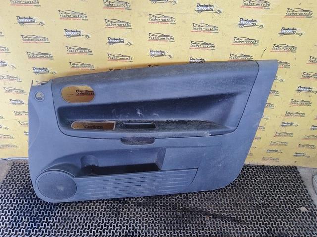 Обшивка двери передней правой (дверная карта) 2TPEBB Mitsubishi Colt