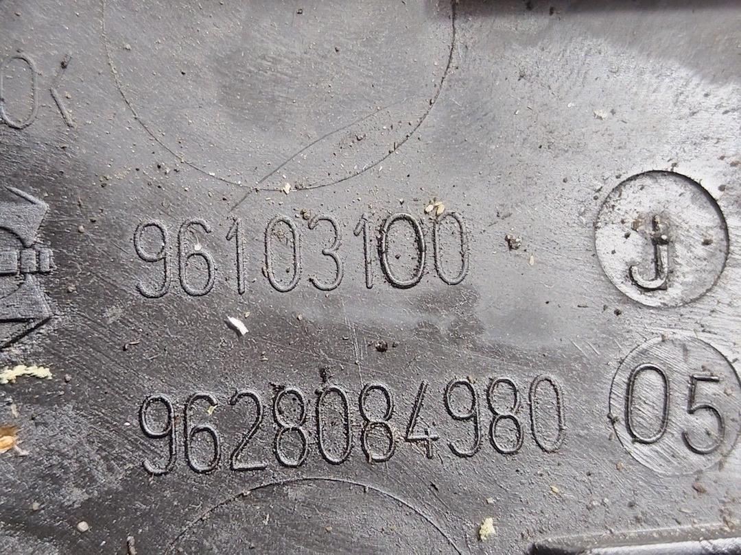 Патрубок воздушного фильтра K0F53E Citroen Xsara Picasso - Фото 4