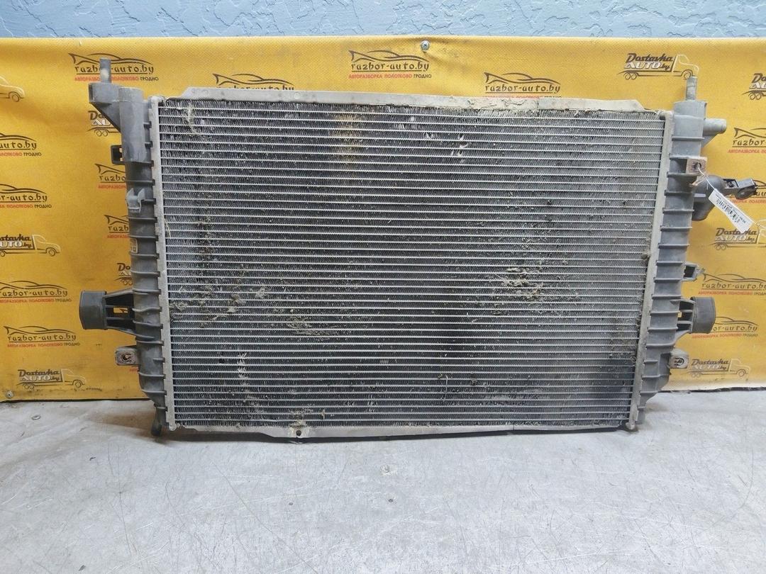 Радиатор (основной) D1UH76 Opel Zafira купить на авторазборке