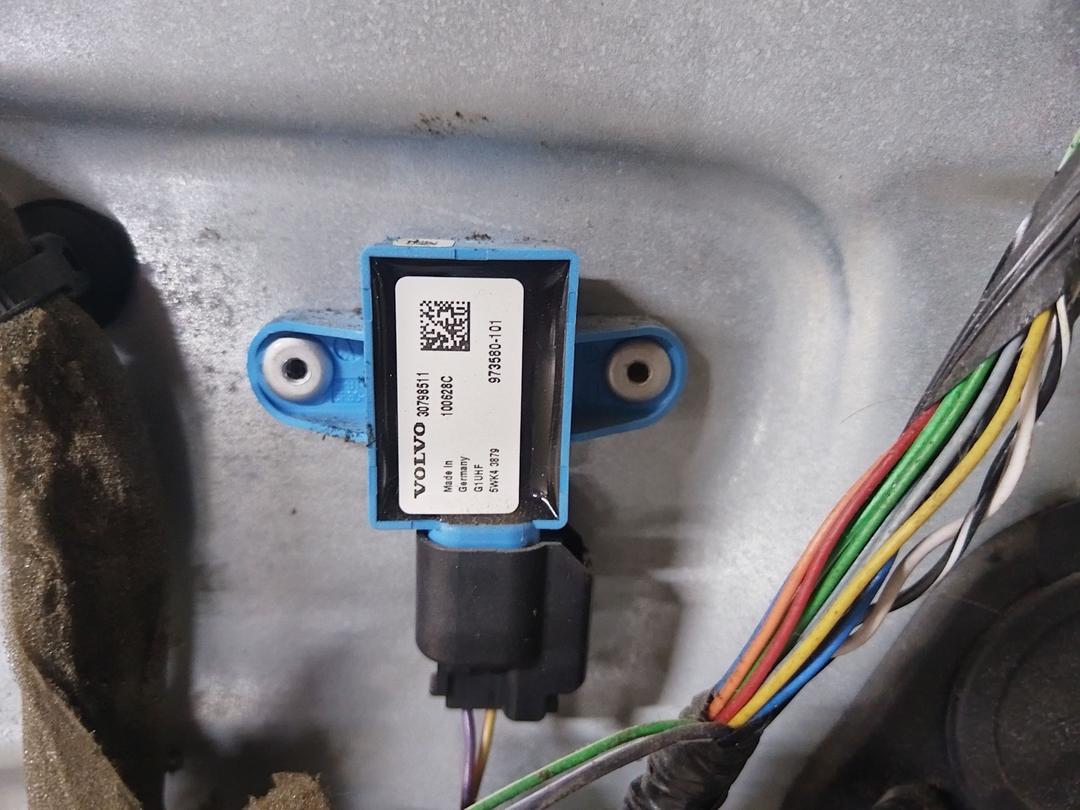 Датчик удара 669GAB Volvo XC70 купить с доставкой