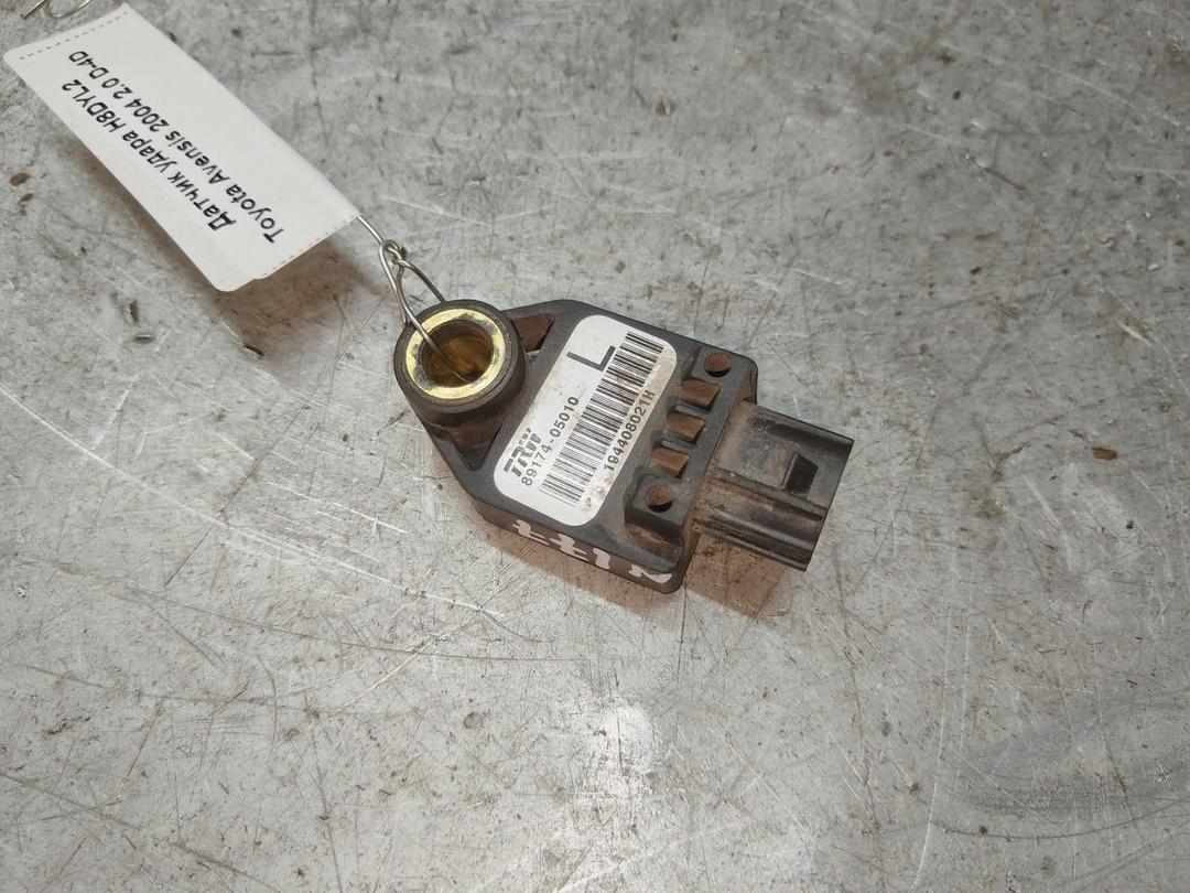 Датчик удара H8DYL2 Toyota Avensis