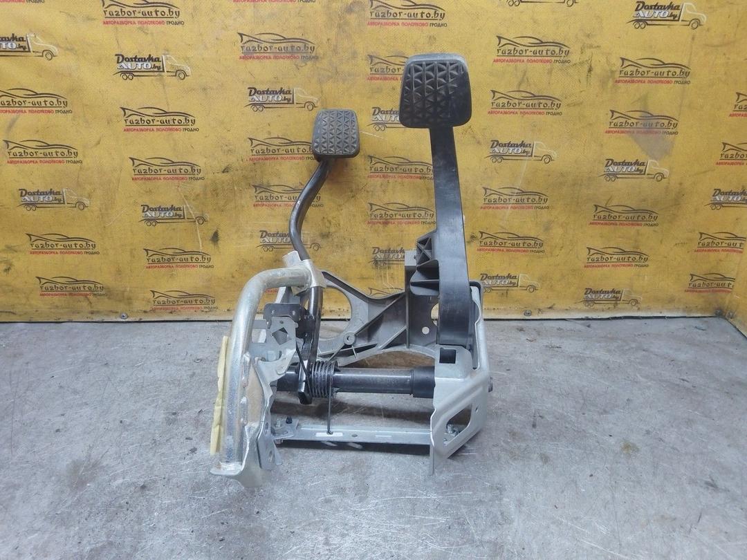 Узел педальный (блок педалей) O2X5X8 Saab 9-3 купить с доставкой