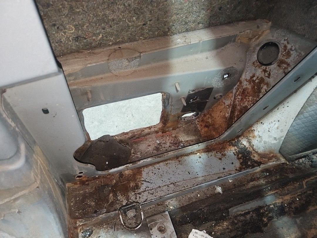 Крыло заднее левое AHU1RX Citroen C5 undefined