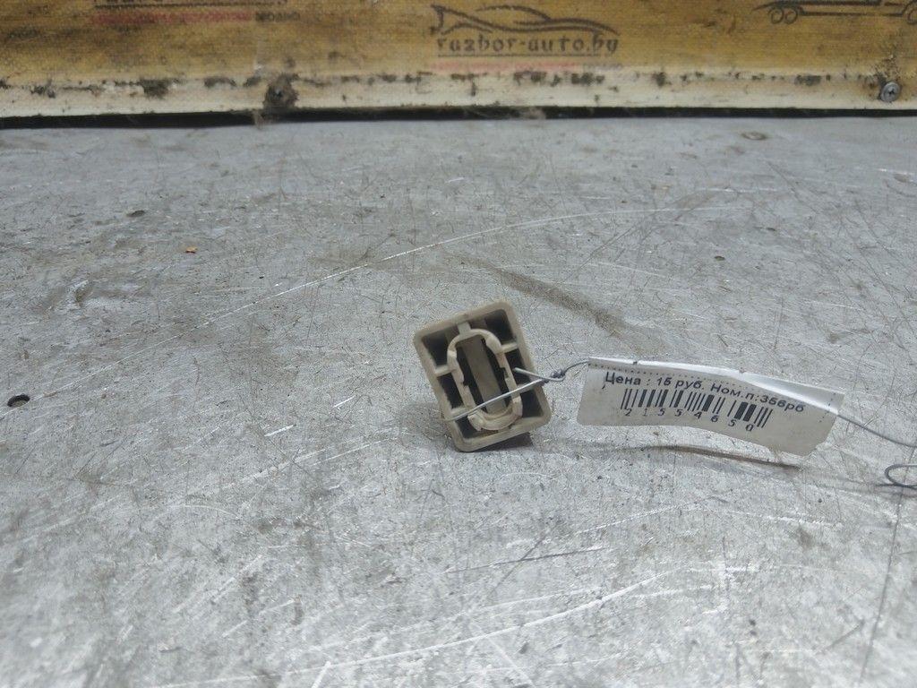 Крепление (крючок) солнцезащитного козырька 1XXD6Q Opel Astra - Фото 3