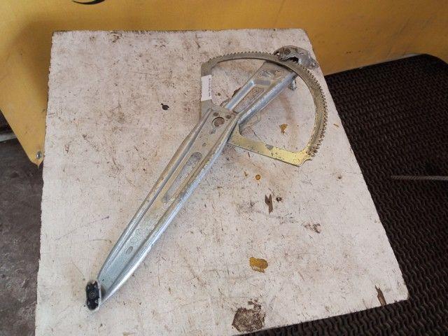 Стеклоподъемник задний левый UC2C39 Opel Zafira купить