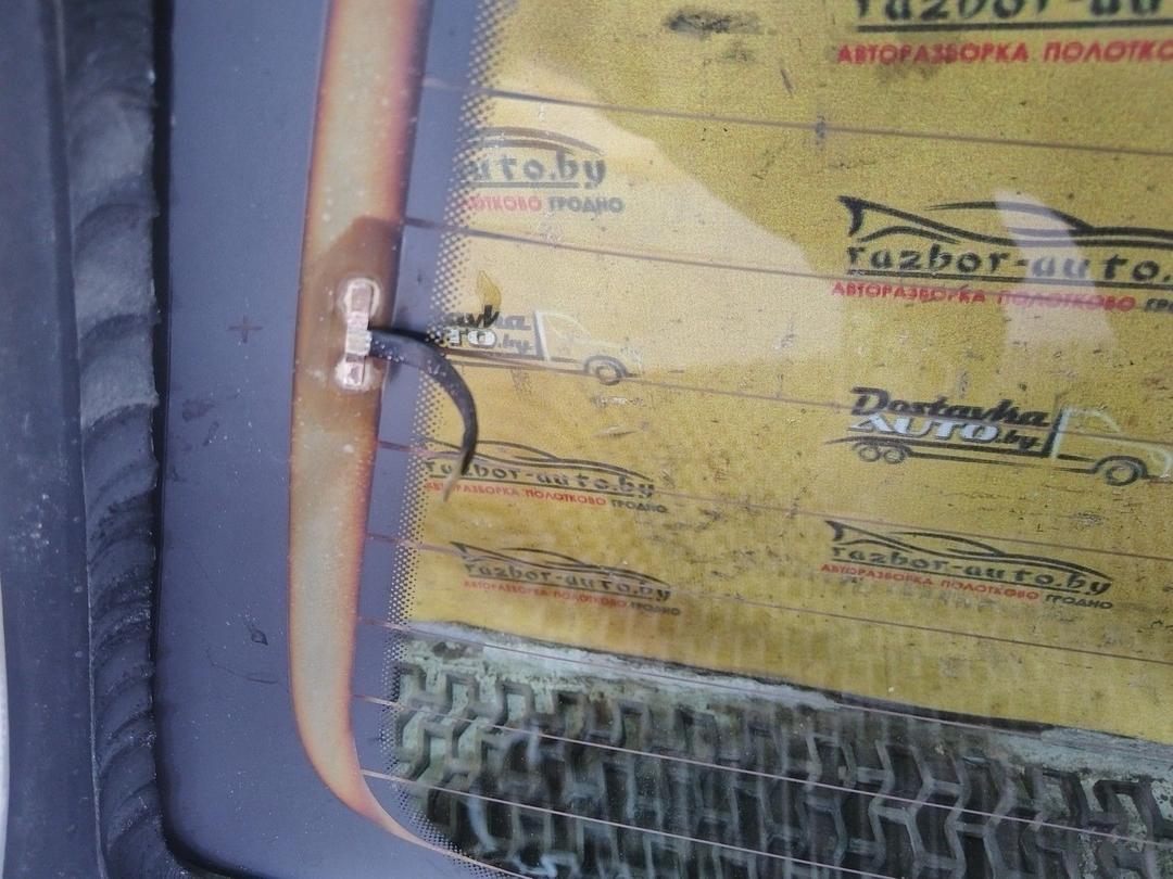 Стекло заднее U2OTVA Volkswagen Polo купить в магазине запчастей бу