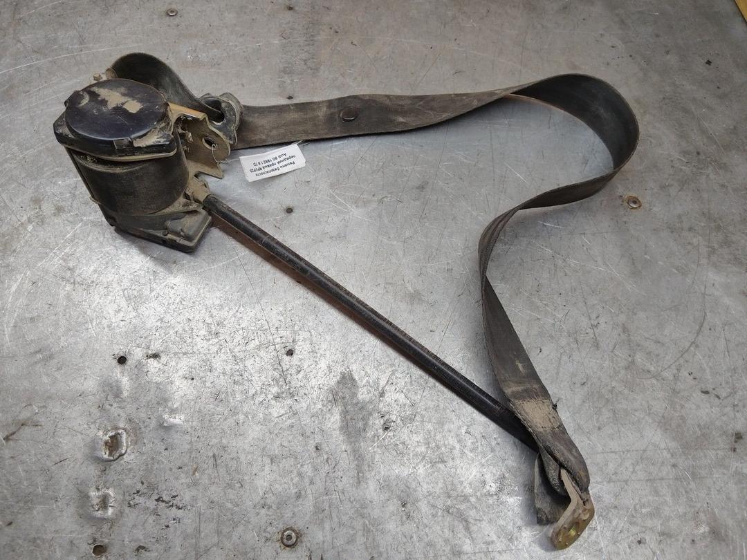 Ремень безопасности передний правый RPVPZ0 Audi 80