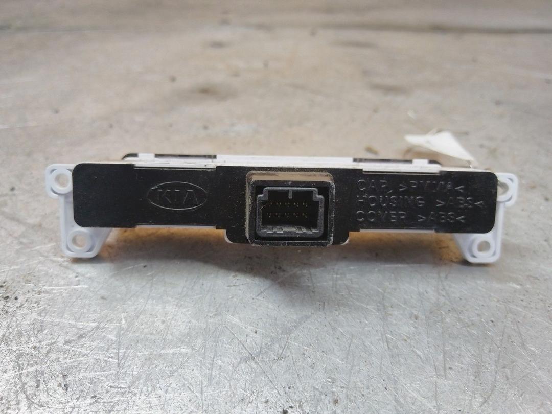 Дисплей EV0C62 Kia Sportage купить