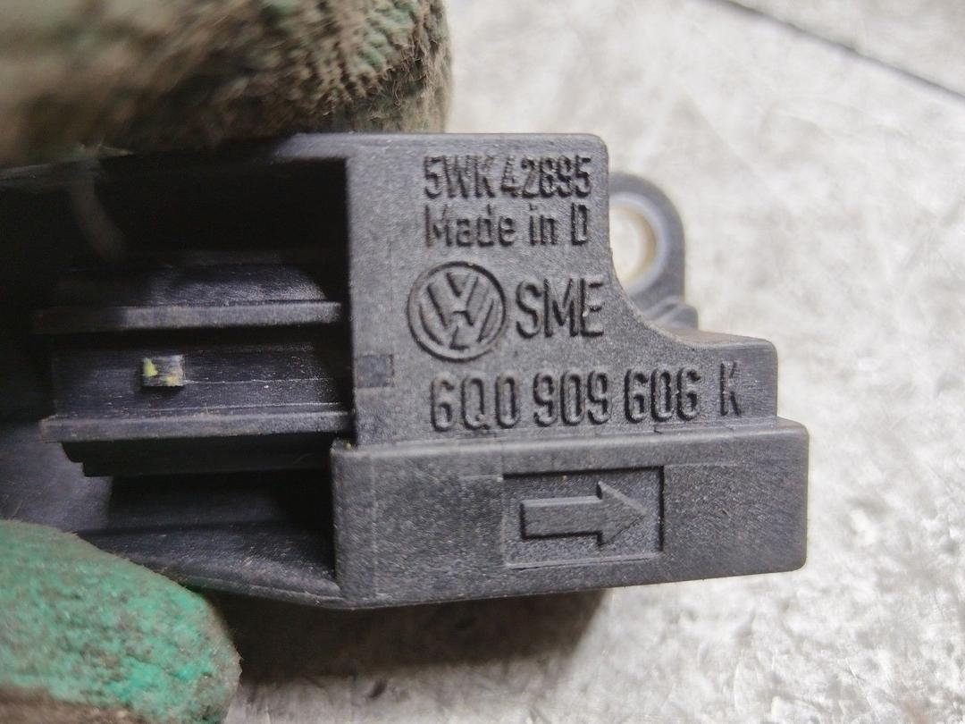 Датчик удара Z3P4K3 Volkswagen Polo - Фото 4