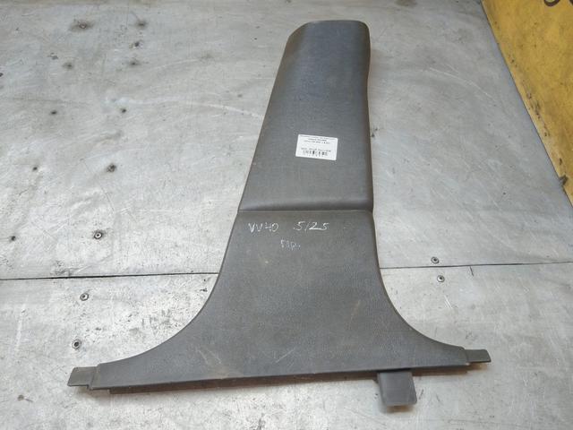 Обшивка стойки центральной правой NHU889 Volvo V40