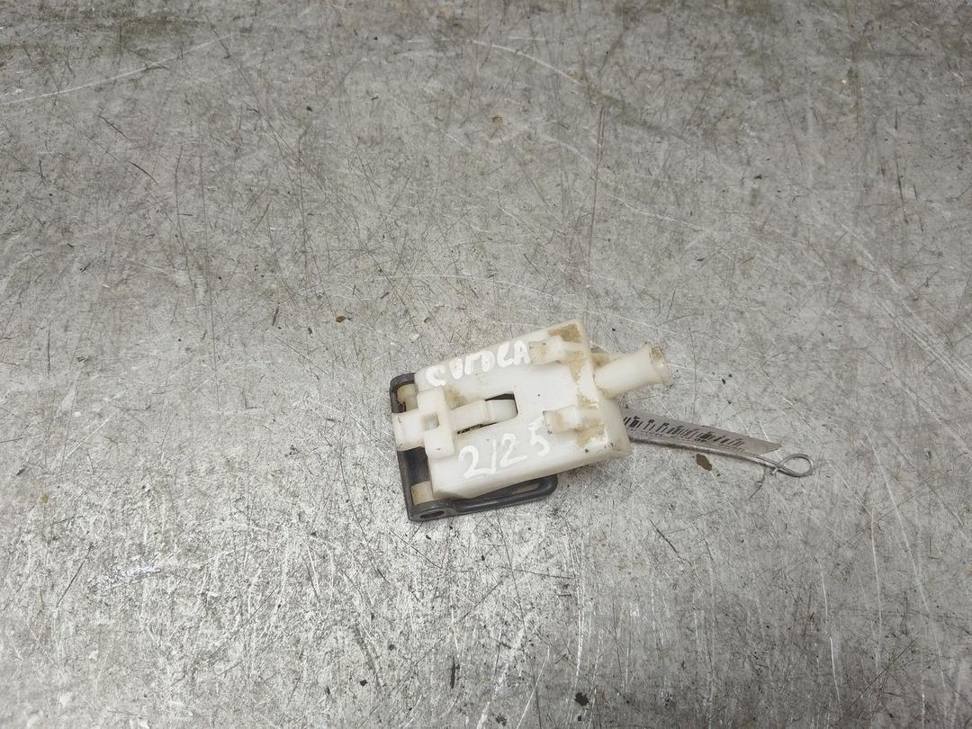 Ручка открывания капота 1LPL8F Toyota Corolla купить с доставкой