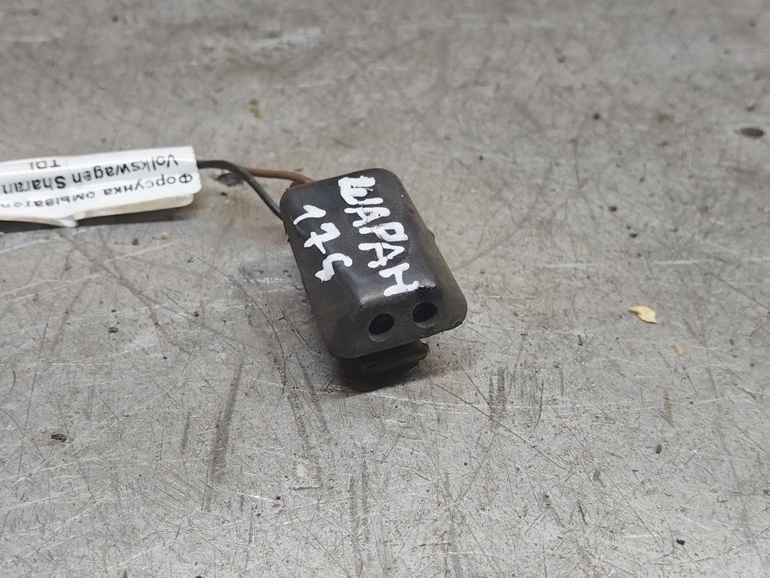 Форсунка омывателя M9XIXM Volkswagen Sharan