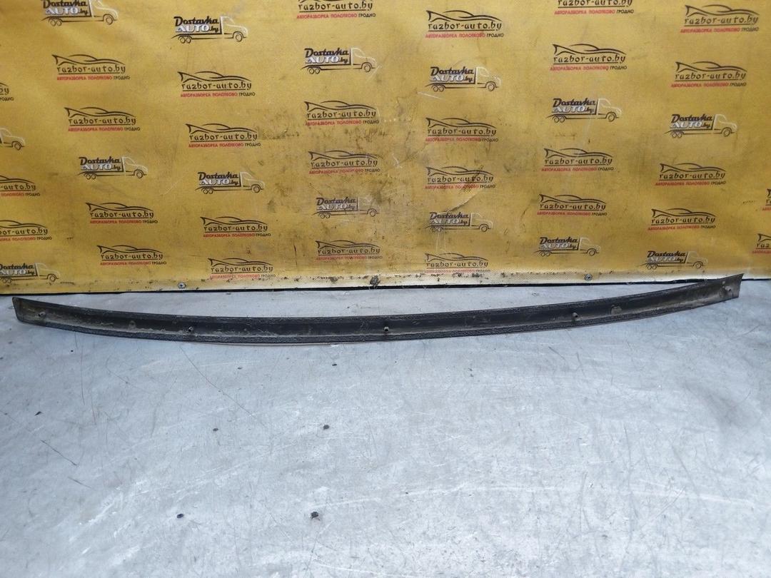 Молдинг двери передней правой 7P22D5 Volkswagen Passat купить