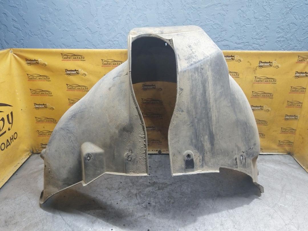 Защита арок задняя левая (подкрылок) Z32YII Audi A4