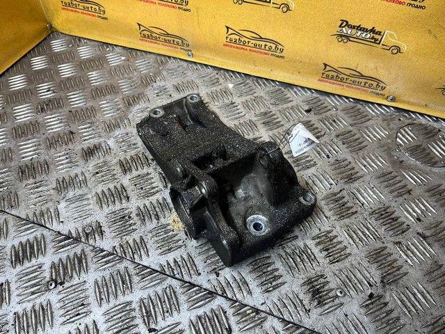 Кронштейн двигателя 088DYA Skoda Felicia