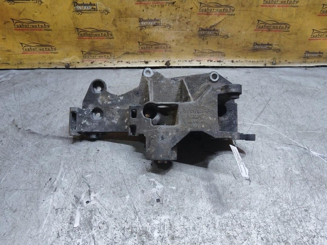 Кронштейн вискомуфты WW7AE1 Volkswagen Passat - Фото 1