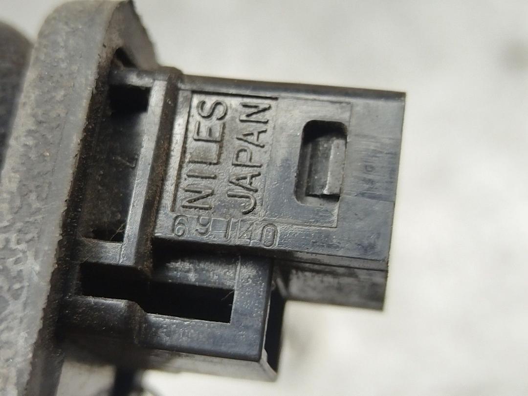 Выключатель концевой (концевик) HBKHFA Nissan Note - Фото 4