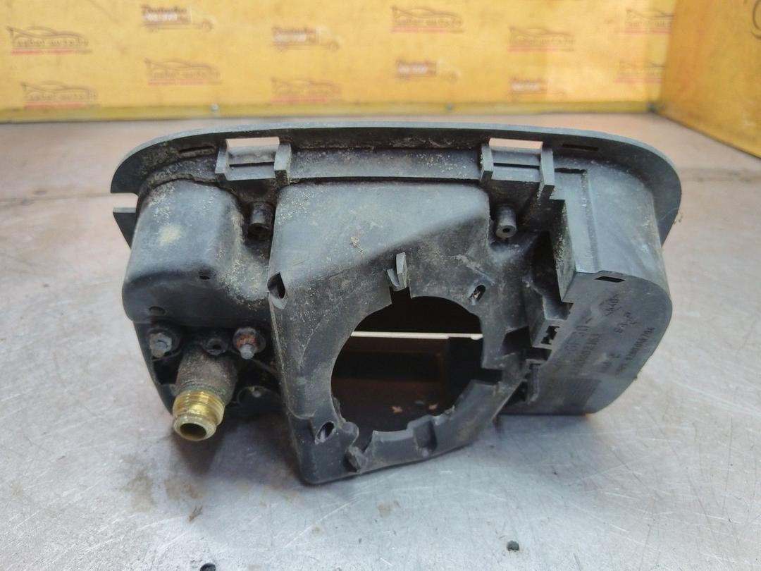 Лючок топливного бака 8B9N02 Renault Laguna купить